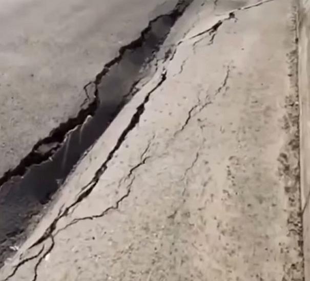 Sabunçu tunelində yol çöküb: 