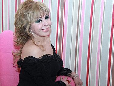 70 yaşlı əməkdar artist Hadisənin "Dum tek-tek"ni OXUDU - 