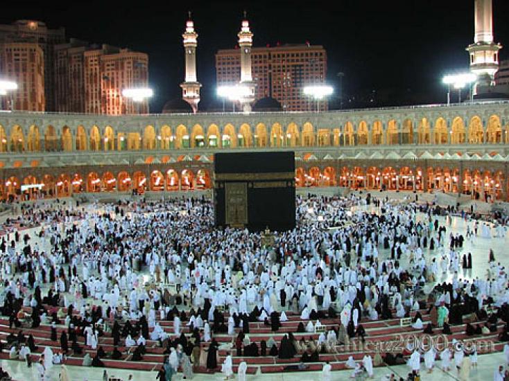 Покров Каабы поднят на 3 метра вверх.