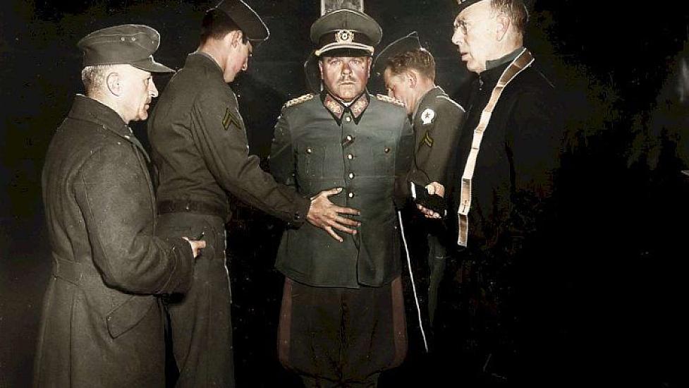 Yeganə güllələnmə: Niyə başqaları asıldı, o isə... 