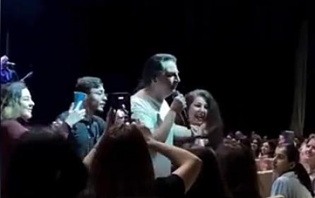 Çelik Bakıdakı konsertində tamaşaçılara hörmətsizlik etdi 