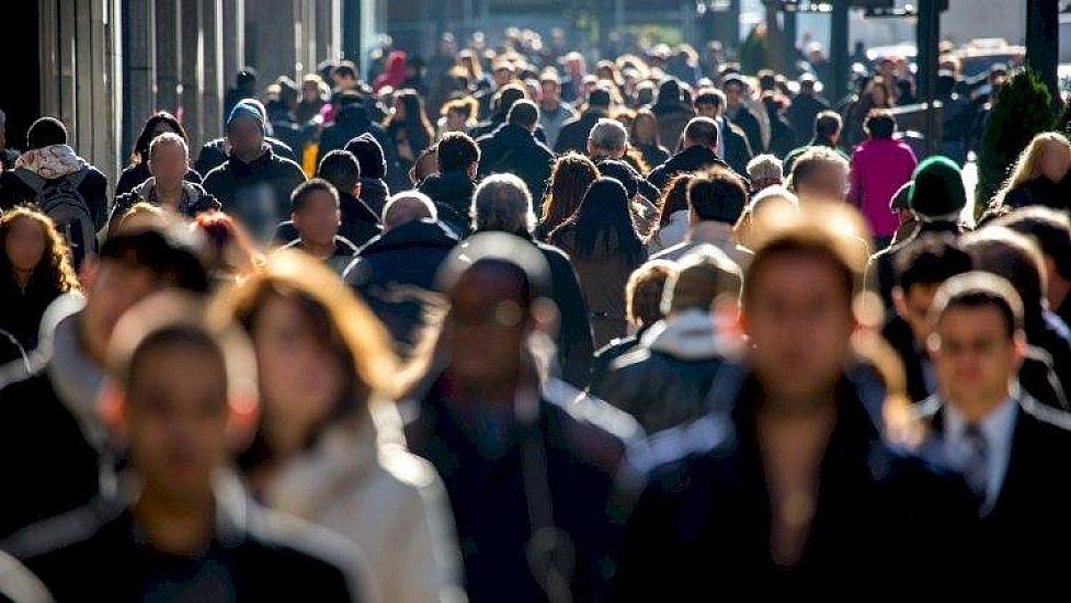 Bu şəxslərin NƏZƏRİNƏ: 