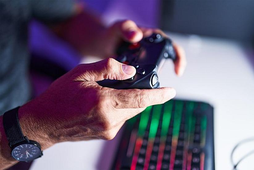 A 91-year-old woman addicted to games