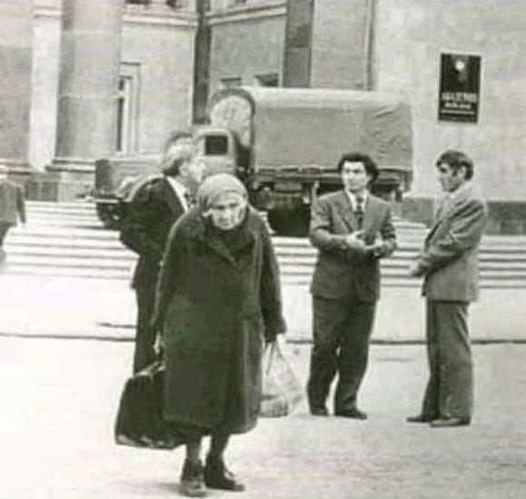 Tağıyevin qızına qulluq edən tələbə 