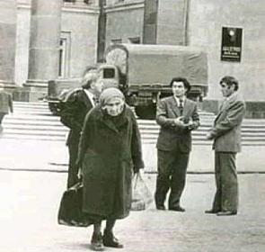 Tağıyevin qızına qulluq edən tələbə 