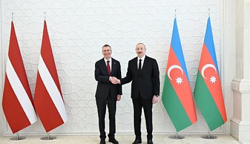 Liderlər mətbuata bəyanatlarla 