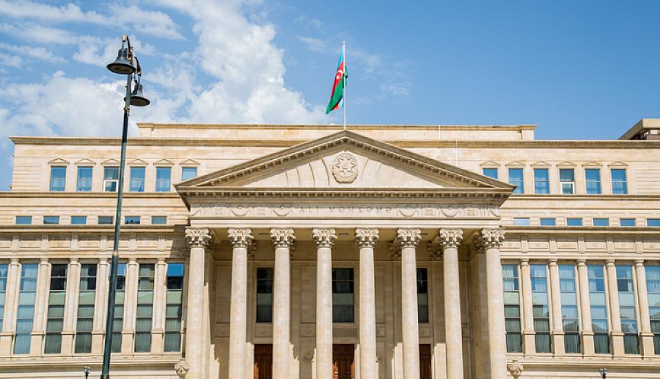 В некоторых учебных заведениях Баку занятия будут проходить дистанционно -