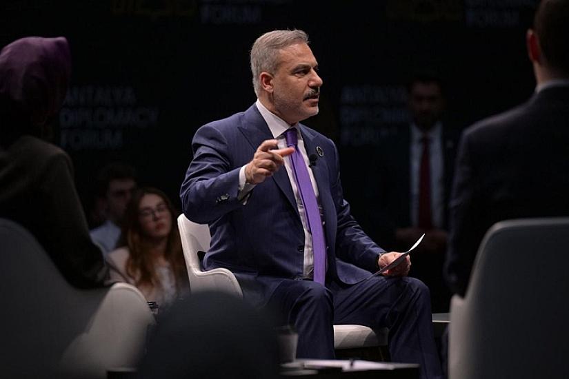 Gənclərlə görüşən Hakan Fidan verdiyi cavablarla gündəm oldu - 