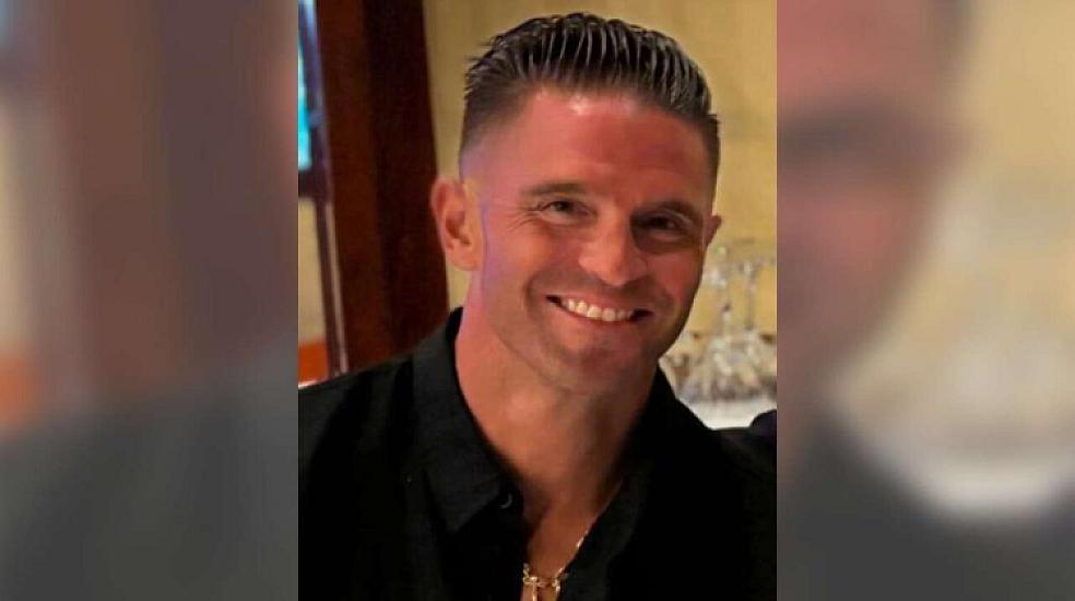 8 ildir içmir, amma sərxoşdur - 