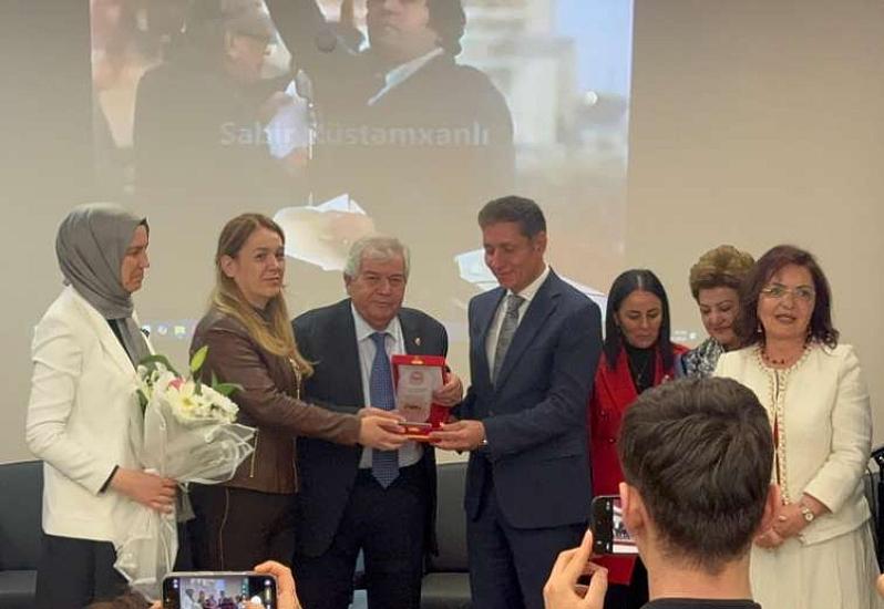 Ankarada Sabir Rüstəmxanlını duyğulandıran hadisə – 