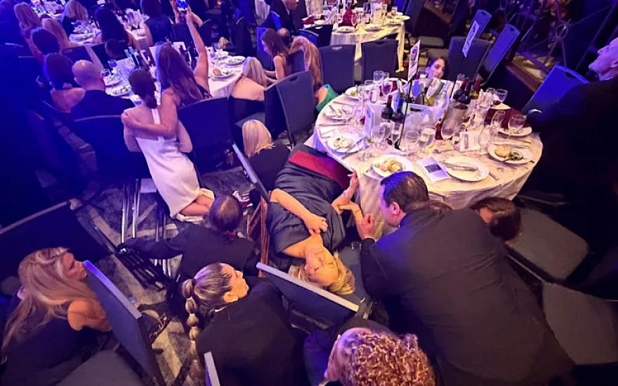 Vaşinqtonda atəş açılan tədbirdən qaçanlar 