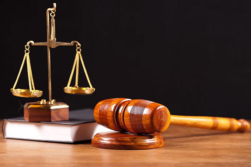 Vəfat etmiş tərəflərin varisləri eyni tələb üzrə 