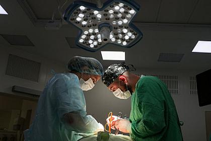 Gözünə metal parçası düşdü - 