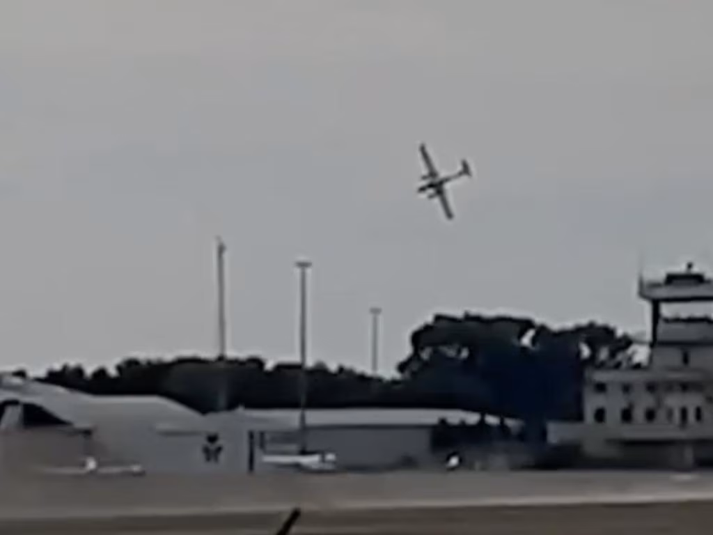 Sərnişin təyyarəsi 