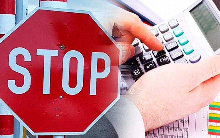 Min manat borca görə ölkədən çıxışa 