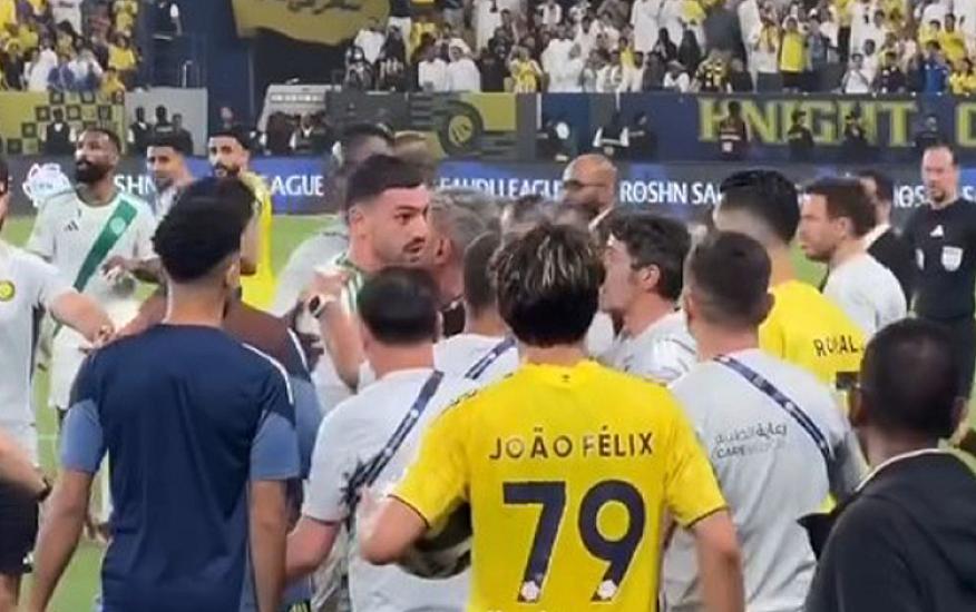 Merih Demiral fransalı futbolçuya