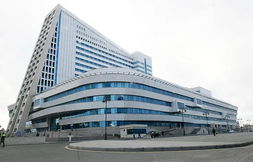 He became the director of the New Clinic -