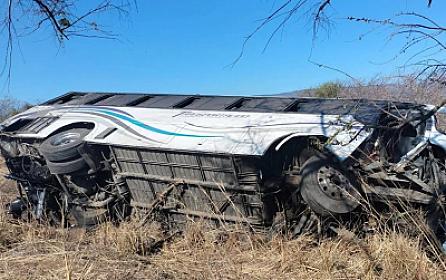 В Мексике перевернулся автобус с туристами -