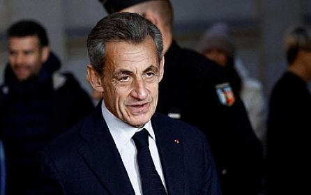 Nikola Sarkozi şərti azadlığa buraxıldı