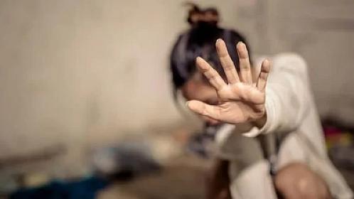 Qızının istismara məruz qaldığını öyrənən ana 