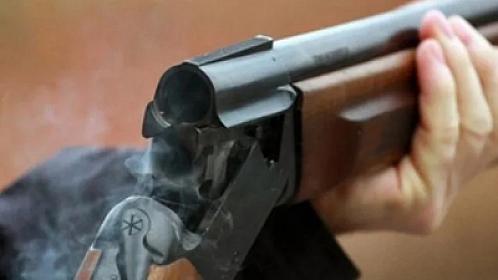 Restorandan çıxarkən ov tüfəngi ilə vuruldu - 