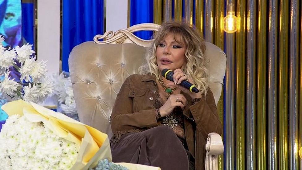 Xalq artisti: “Mühafizə ilə gəzən müğənnilərə pis baxıram”