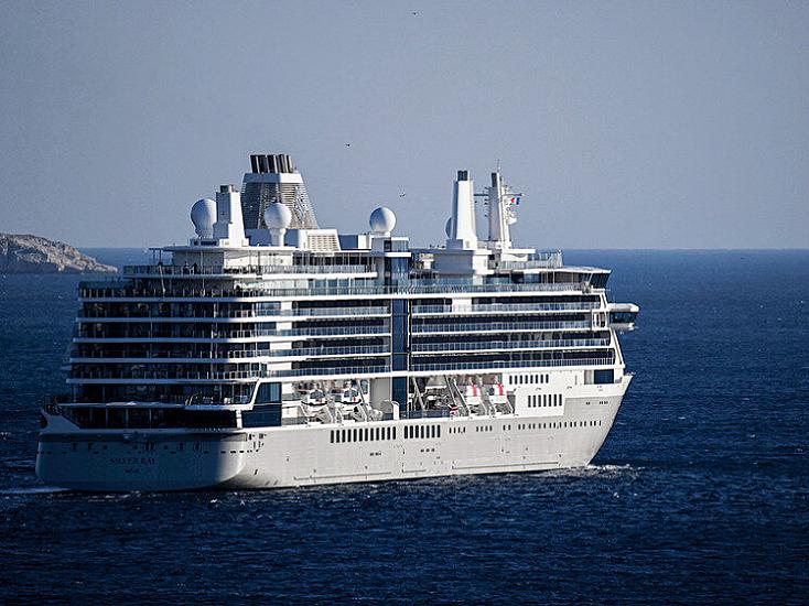 Another virus hundreds of American tourists