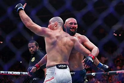 UFC: Şon Striklend dünya çempionu oldu - 
