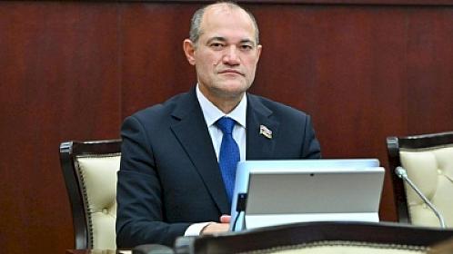 Razi Nurullayev elə yerdən şəkil paylaşdı ki... - 