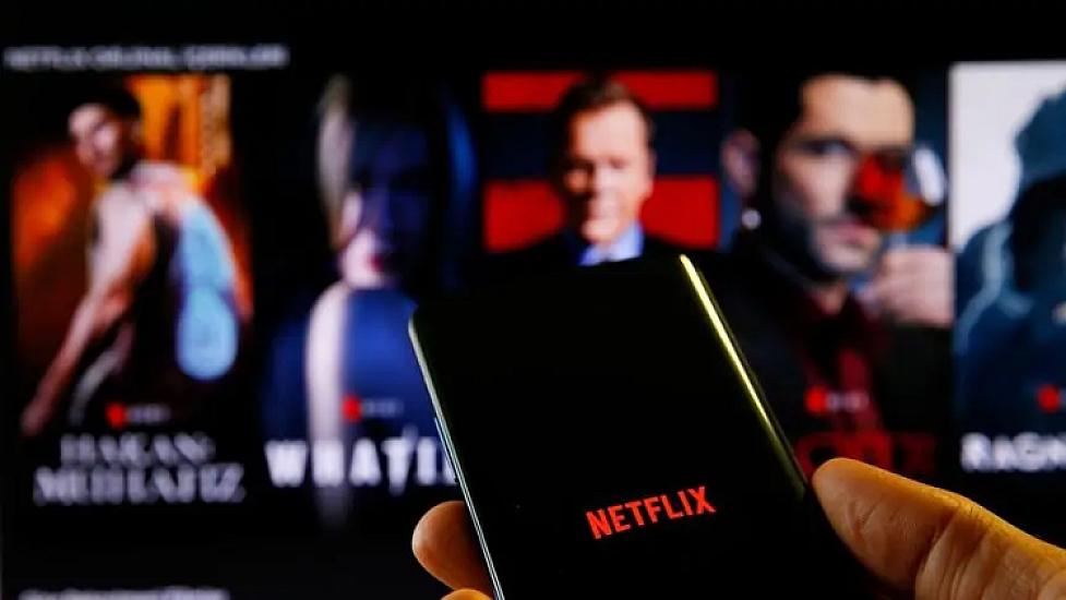 "Netflix" məhkəməyə verildi: