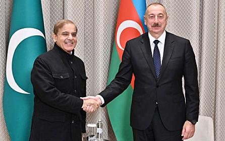 Prezident Şahbaz Şəriflə 