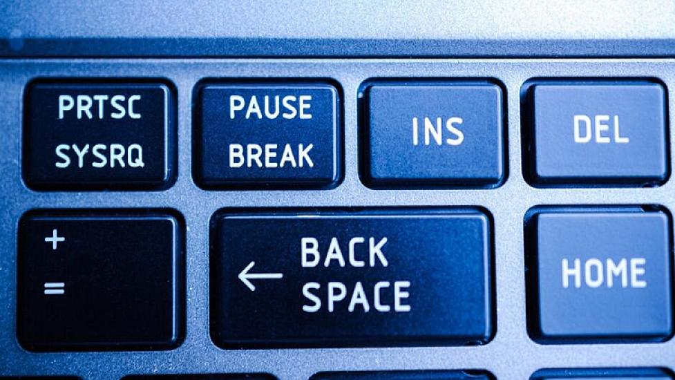 The mysterious key on the keyboard: What is the "Pause Break" used for?