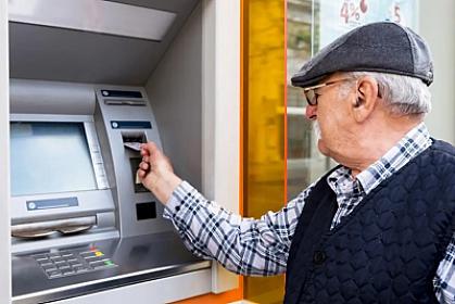 Bayrama görə pensiyalar tez veriləcək? - 