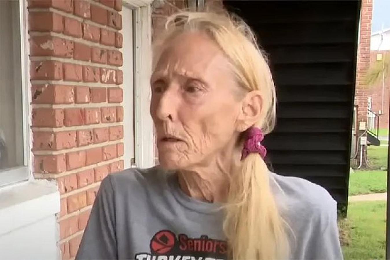 70 yaşlı qadın pitbulun 