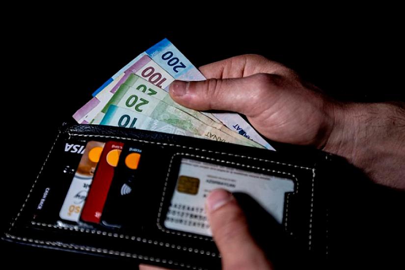 Orta maaş artımı və pensiya anonsu