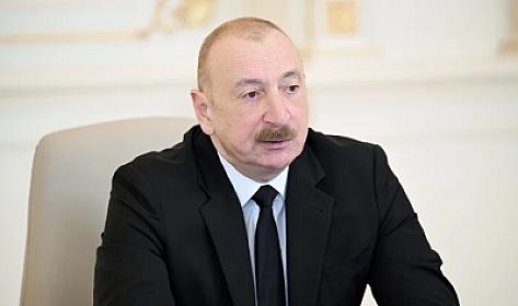 Liderlər Türküstan Bəyanna