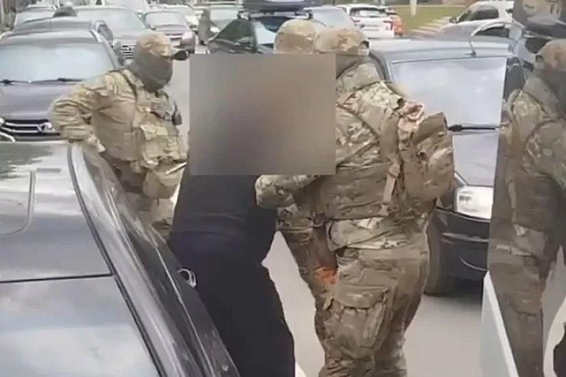 Ölkəyə "nəzarət" edən erməni "qanuni oğru" 