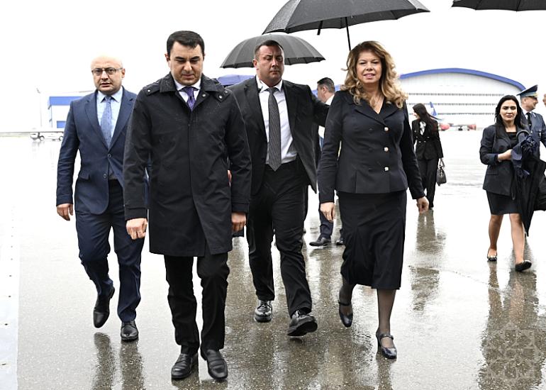 Президент Болгарии Илиана Йотова приехала с визитом в Азербайджан