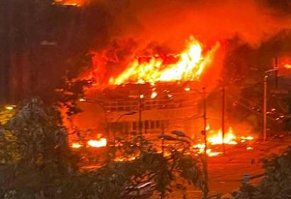 Azərbaycan səfirliyindən 300 metr məsafəyə raketlər düşüb -