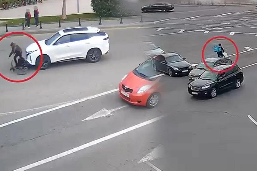 Bakıda velosipedçi avtomobilin altında qaldı - 