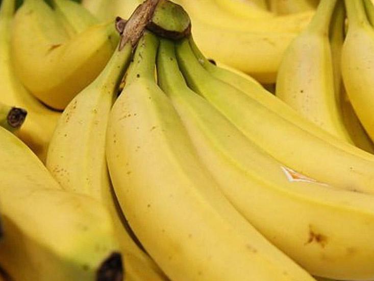 Banan qabığının faydaları: evdə istifadə etməyin 10 üsulu