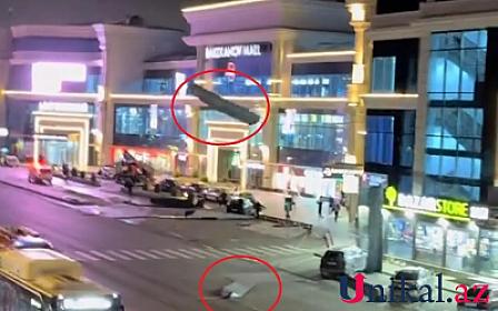 "Bakıxanov Mall"un dam örtüyü uçdu - 