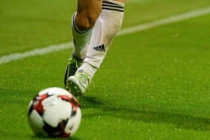 Məşhur futbolçu karyerasını bitirdi: 