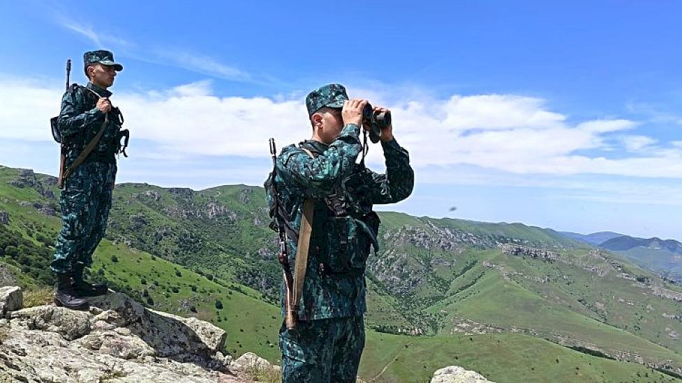 Atəş açılıb, PUA qaldırılıb, ölən var - 