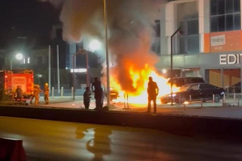 50 milyonluq lüks avtomobillər külə döndü - 