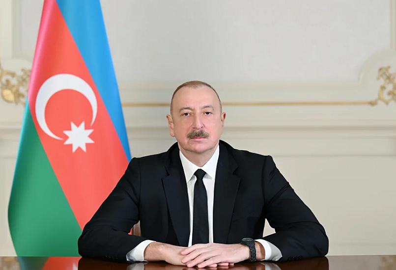 Küveyt Əmiri İlham Əliyevi təbrik edib
