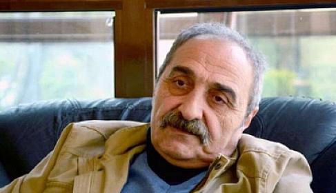 "Mənə dedi ki, gəl, səhnədə öl"