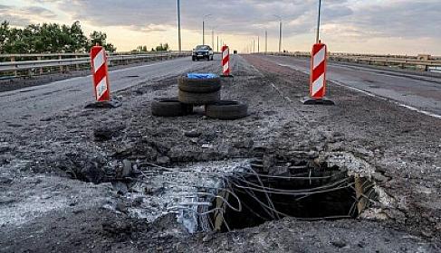 Ukrayna körpünü vurdu, Krıma hərəkət adayandırıldı