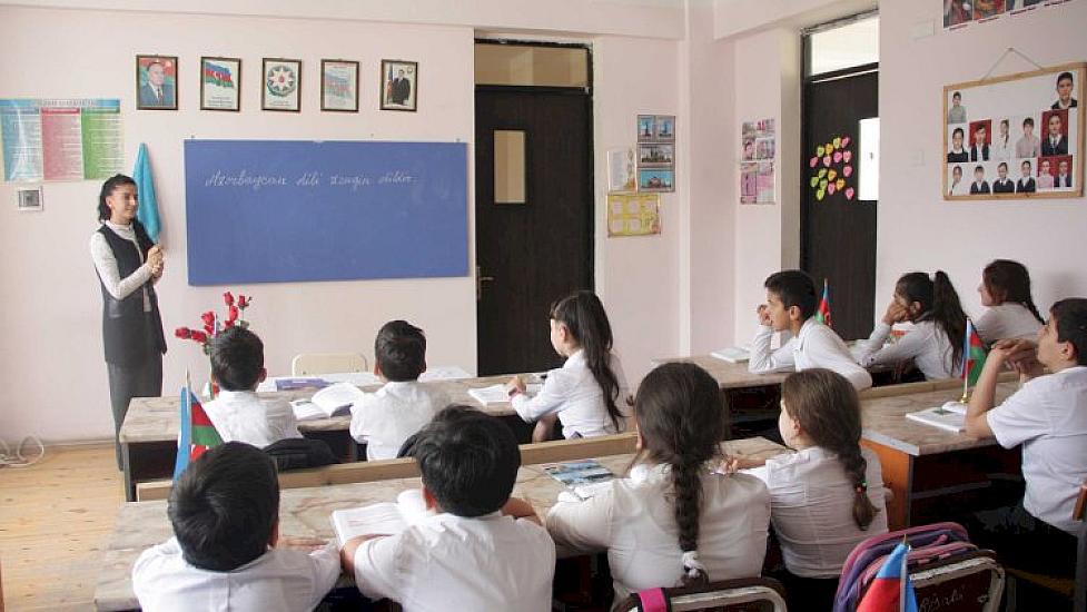 Müəllimlərin maaşından pul kəsilə bilərmi? - 