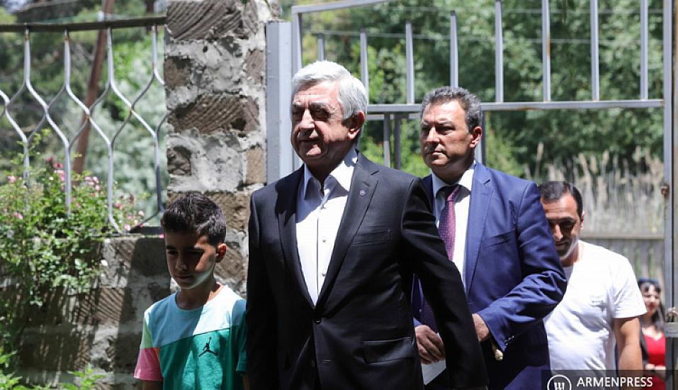 Sarkisyan ortalığa çıxdı: 